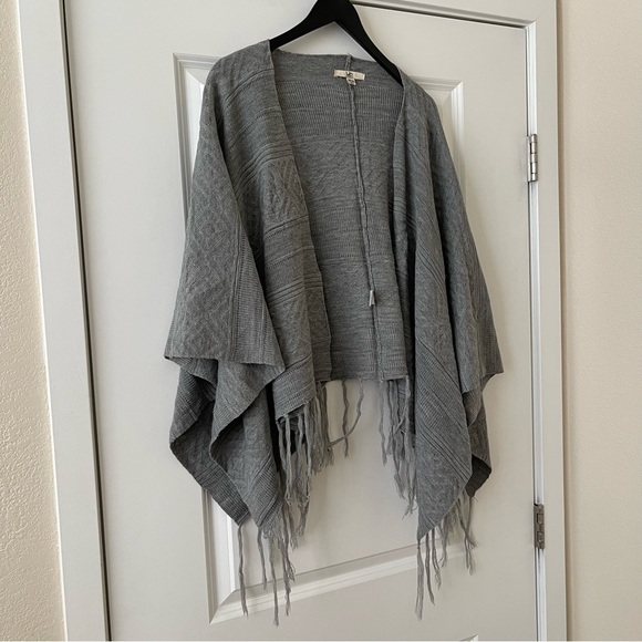 Grey sweater/kimono - Picture 6 of 6